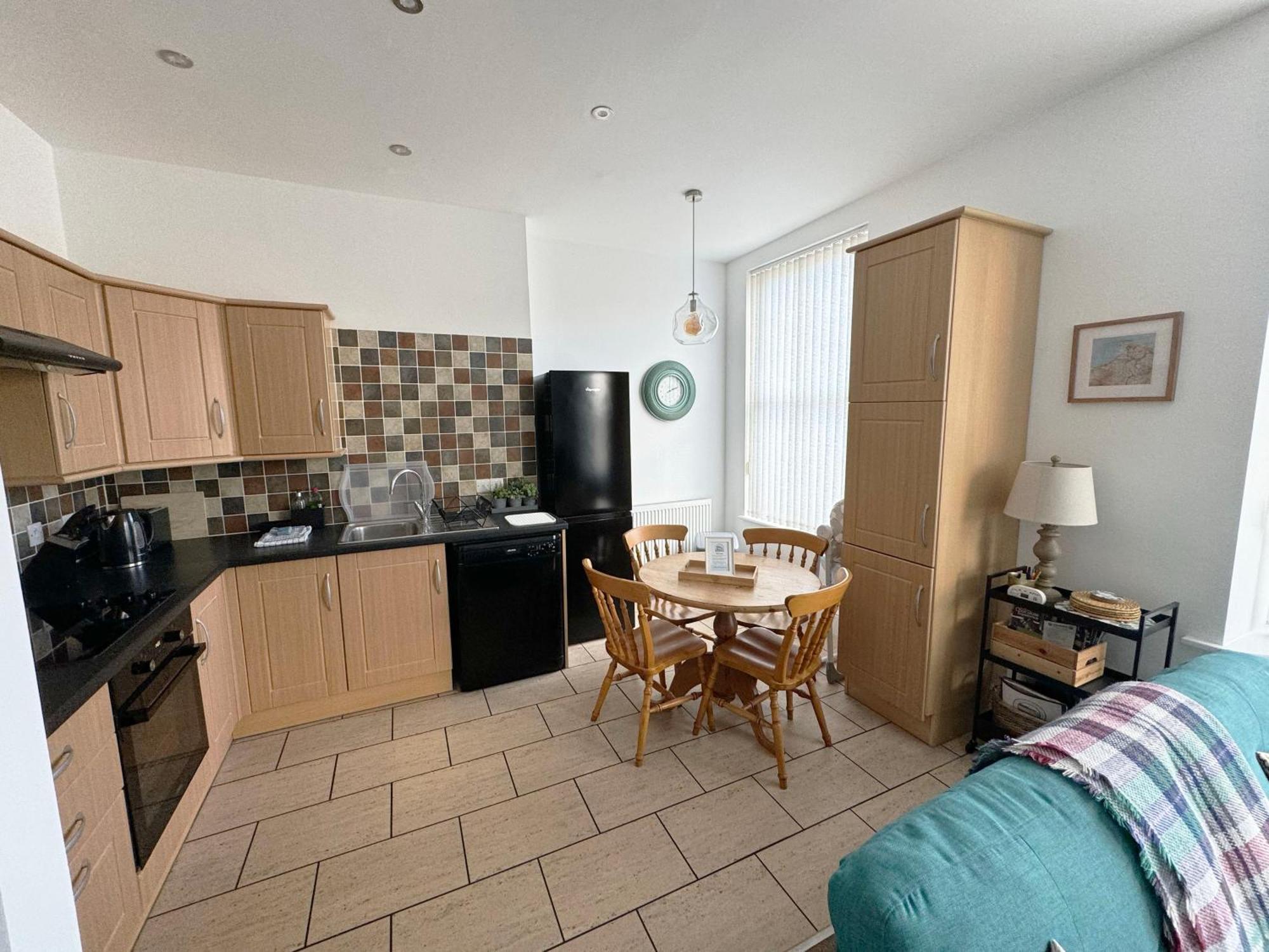 Private Parking, Central Llandudno, King Bed With Ensuite At Clement Lodge Extérieur photo
