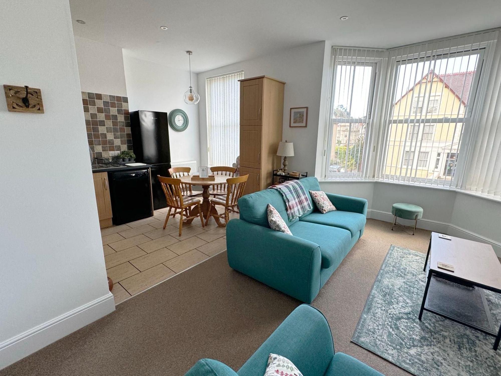 Private Parking, Central Llandudno, King Bed With Ensuite At Clement Lodge Extérieur photo